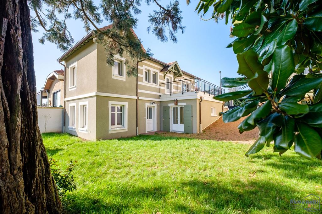 Maison d'architecte CHARBONNIERES LES BAINS (69260) BIEN A TOI(T)