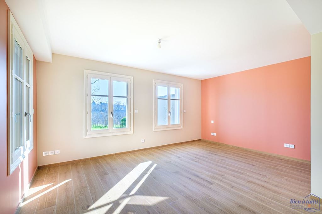 Maison d'architecte CHARBONNIERES LES BAINS (69260) BIEN A TOI(T)